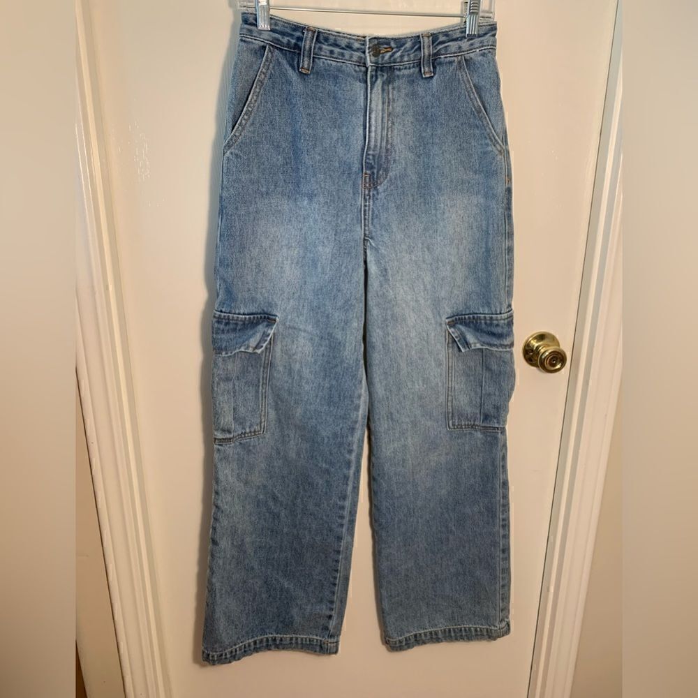 Glass on high rise wide leg cargo jeans Size 8
